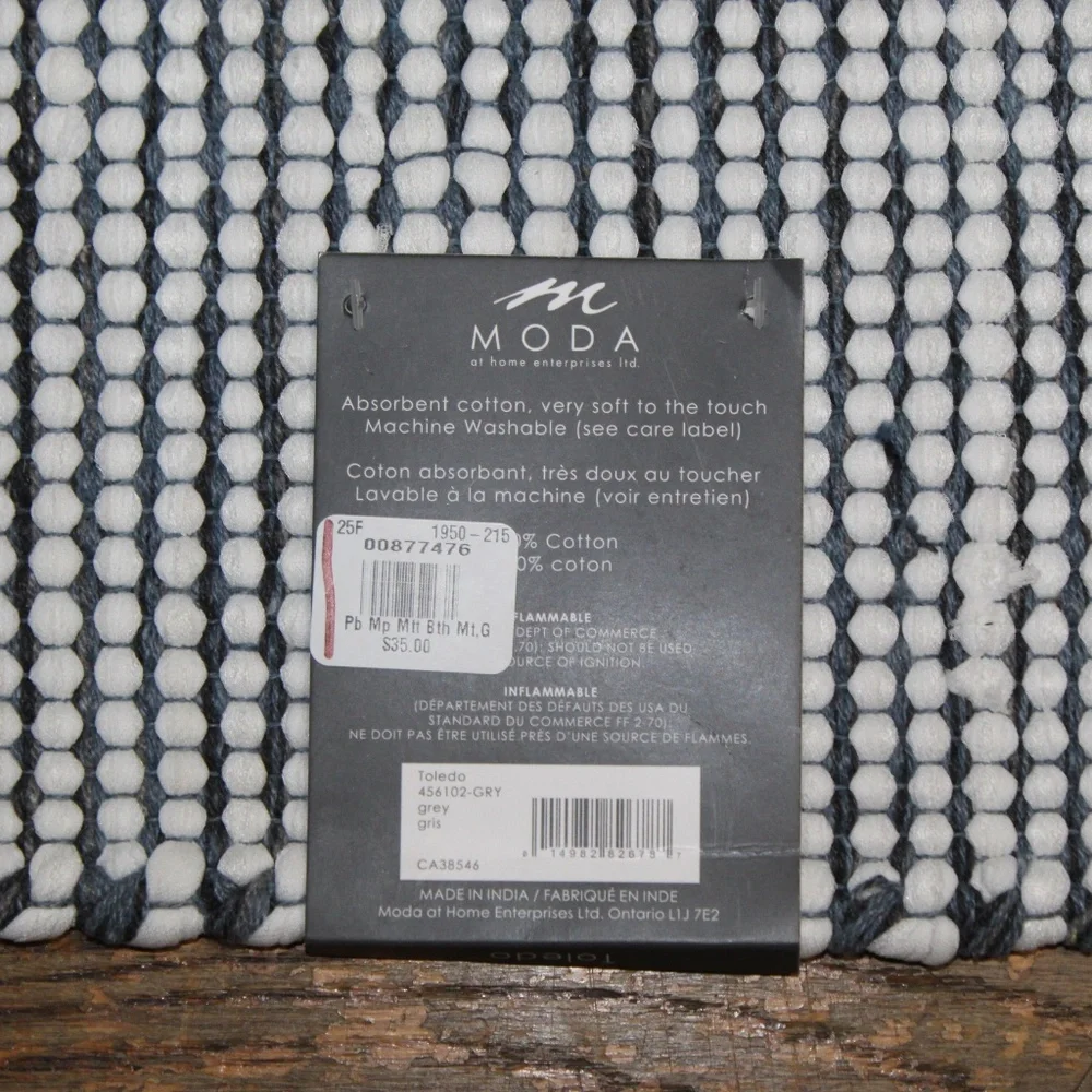 Pottery Barn. Moda at home enterprise. Toledo. Grey. Bath Mat. Sz. 20